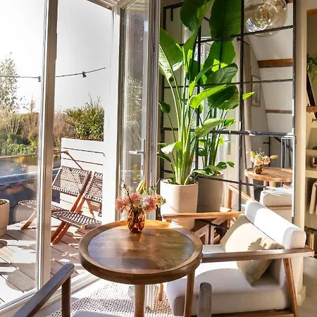 Bed & Breakfast & Loft Sassenheim