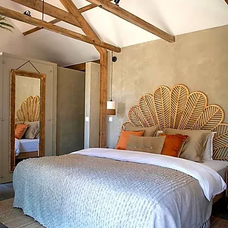 Bed & Breakfast & Loft Sassenheim