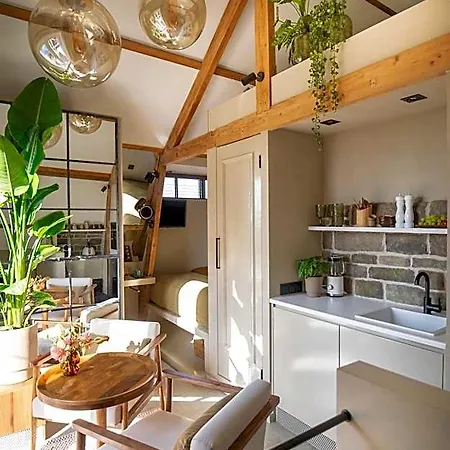 Bed & Breakfast & Loft 4*