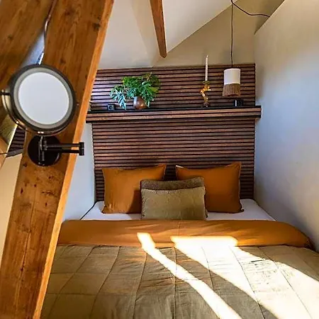 & Loft Bed & Breakfast